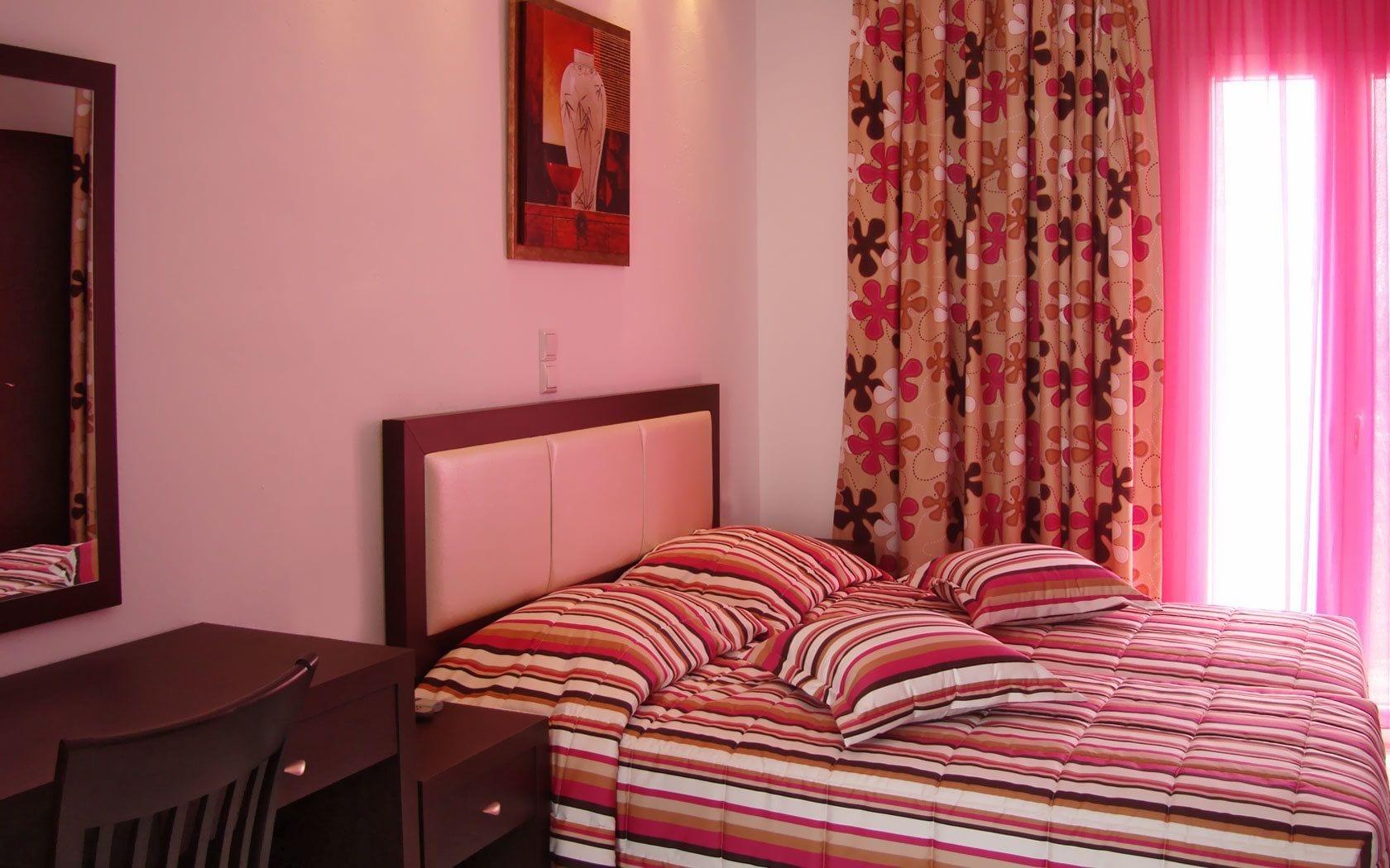 Elena Studios & Suites Ornos  Extérieur photo