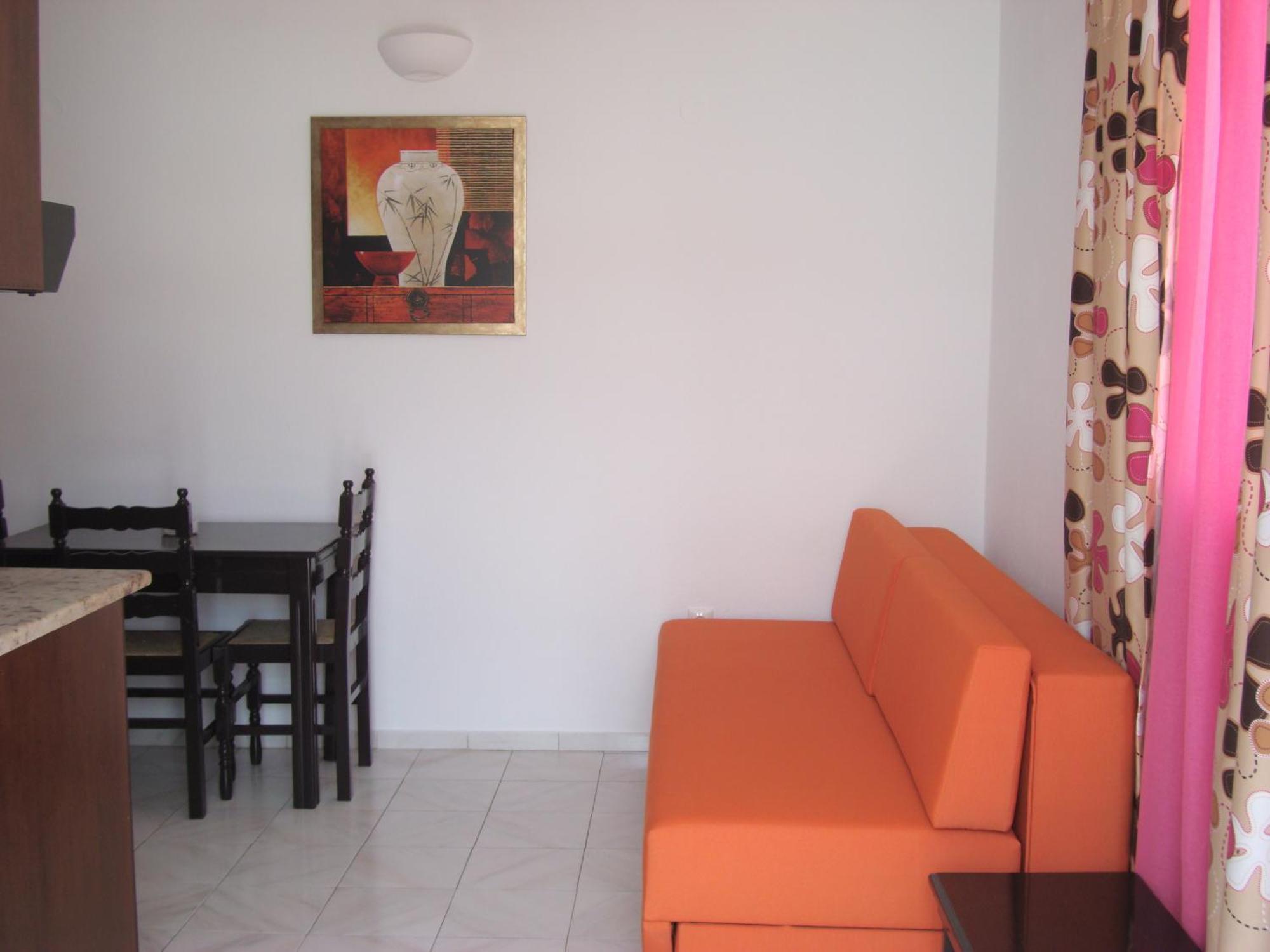 Elena Studios & Suites Ornos  Extérieur photo