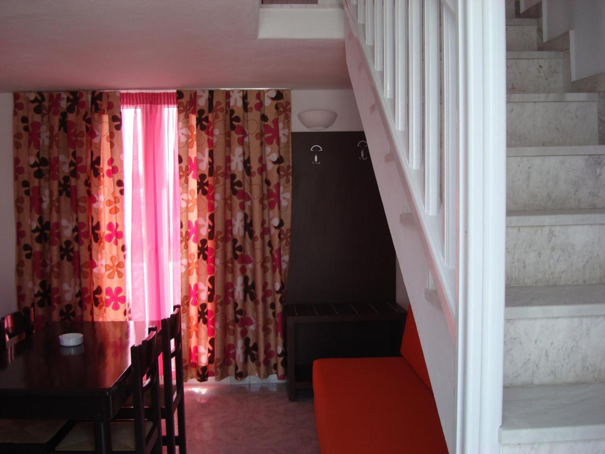 Elena Studios & Suites Ornos  Extérieur photo